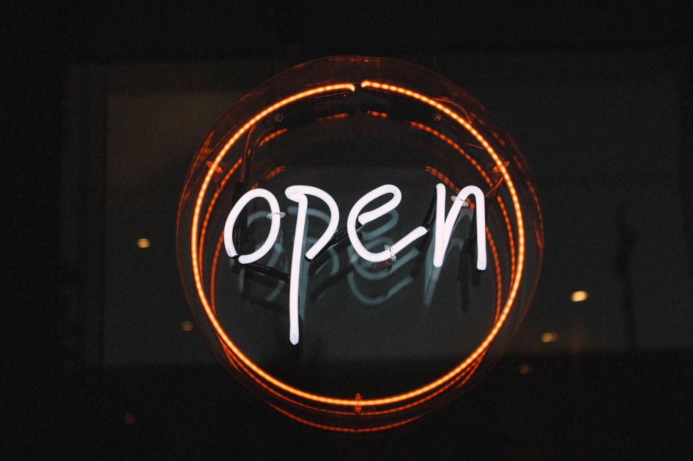 Neon-skilt: Synlighet, stil og smart teknologi